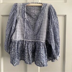 American Eagle Blue Floral Babydoll Blouse 3/4 sleeves - Women’s Medium